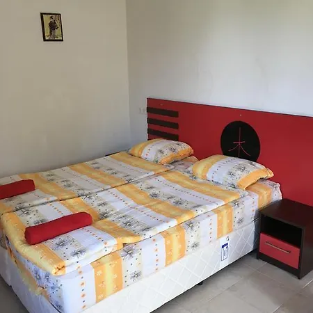 Zapovedni Rai بيت ضيافة 4*